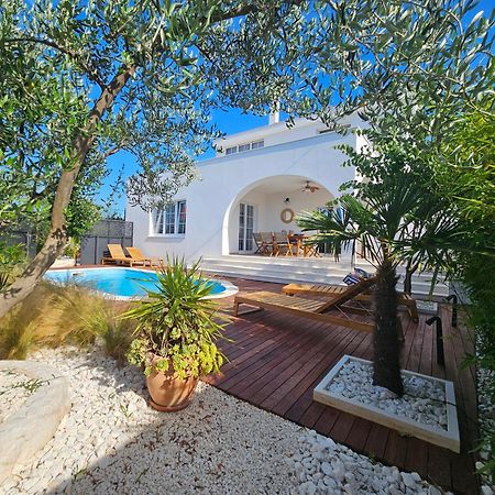The Three Flowers Pool House تروغير المظهر الخارجي الصورة