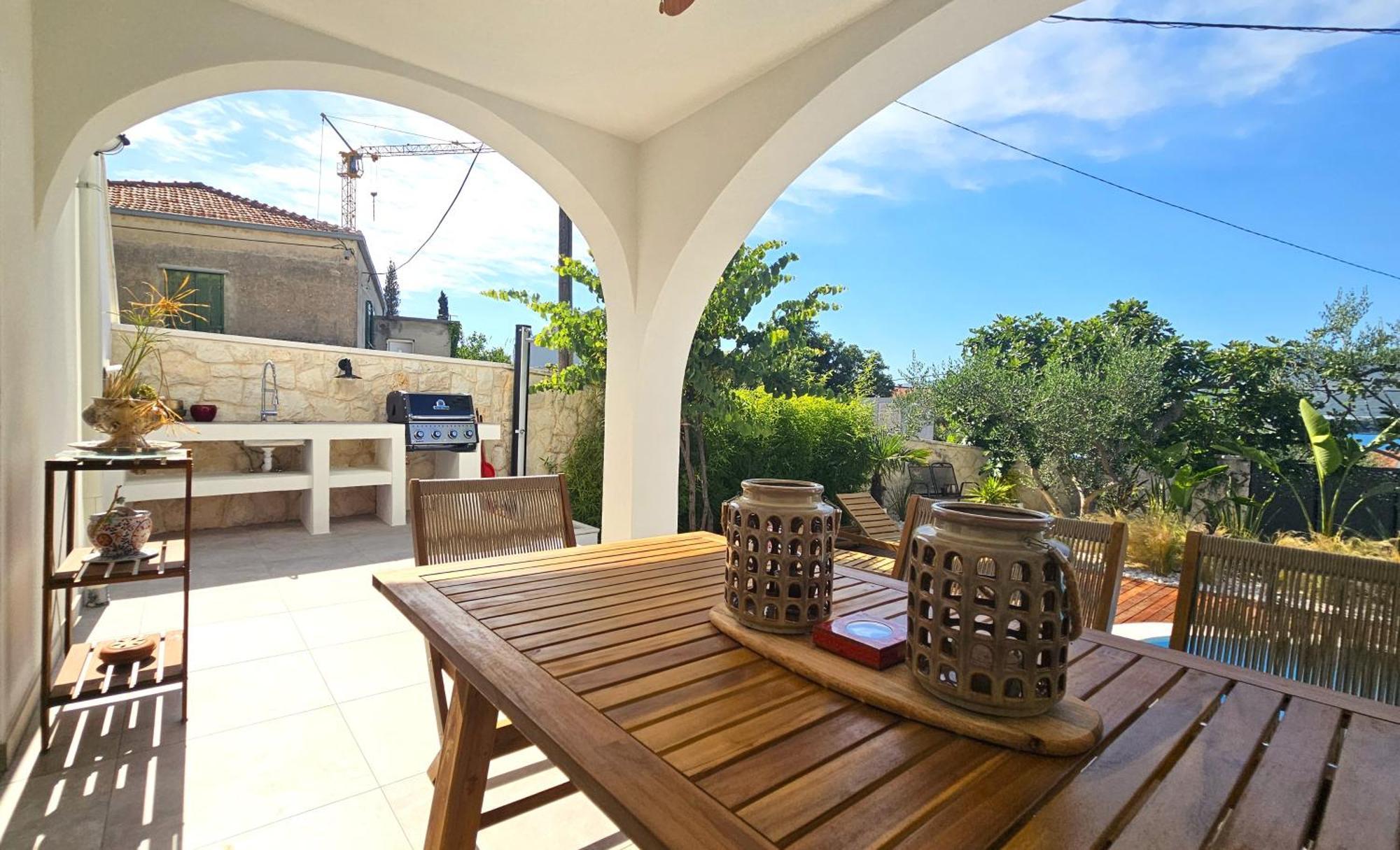 The Three Flowers Pool House تروغير المظهر الخارجي الصورة