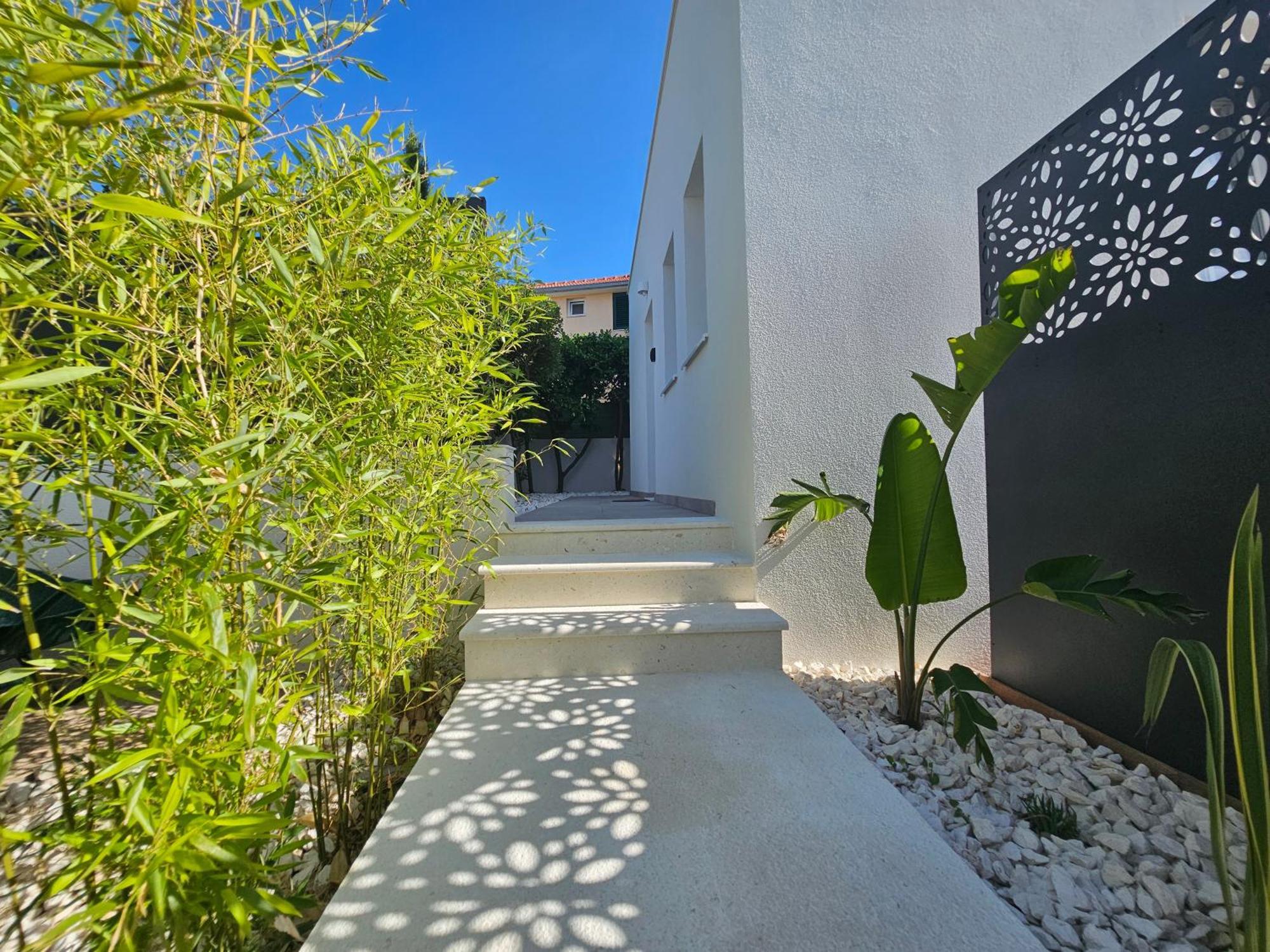 The Three Flowers Pool House تروغير المظهر الخارجي الصورة