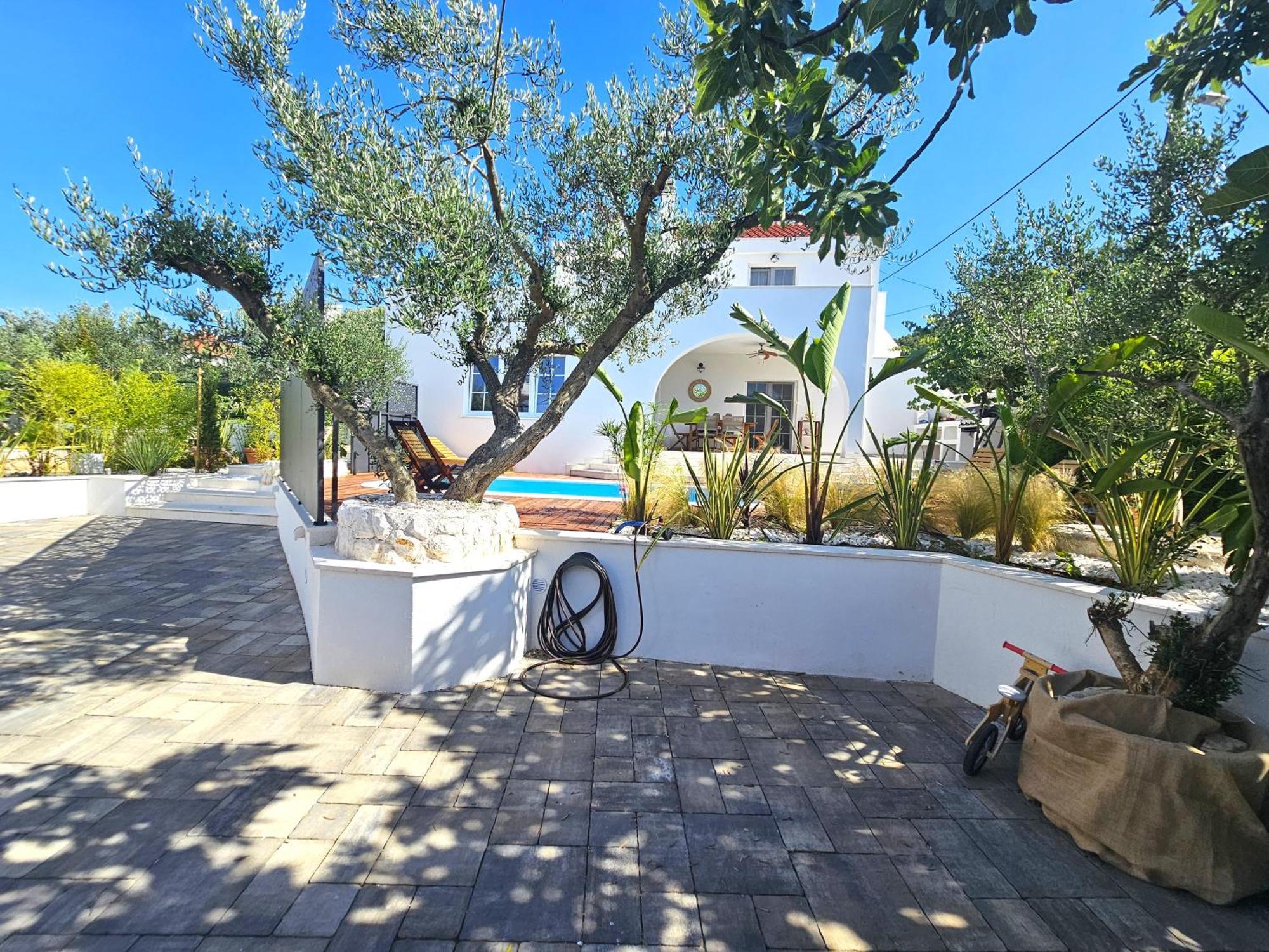 The Three Flowers Pool House تروغير المظهر الخارجي الصورة